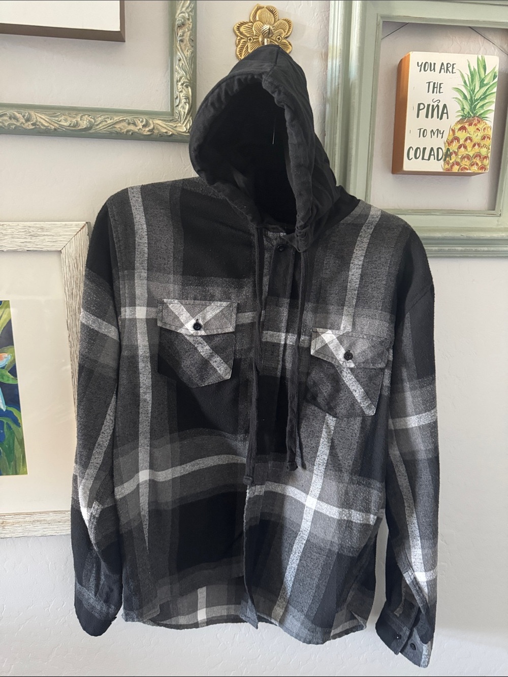 Tillys RSQ Black and Gray Plaid Hooded Flannel Shirt Small